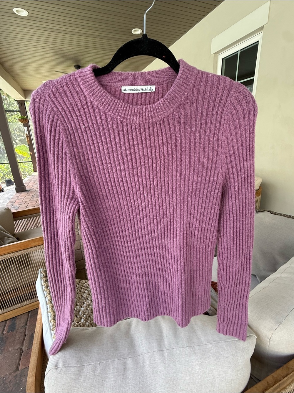 Abercrombie & Fitch Slim Crew Sweater - Purple Rose